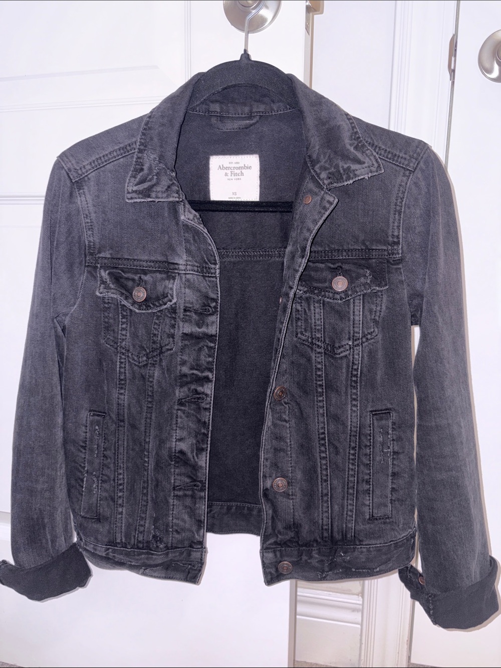Abercrombie & Fitch Distressed Washed Black Denim Trucker Jacket - XS